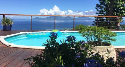 Bungalow mit Charme in Punaauia, mit traumhaftem Blick auf Moorea