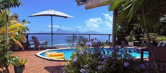Cozy bungalow with exceptional ocean and Moorea views