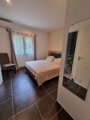 3 عدّة غرف نوم ومكواة/لوح كي وسرير سفر وواي فاي مجانًا