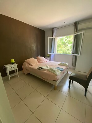 3 Schlafzimmer, Bügeleisen/Bügelbrett, Reisekinderbett, kostenloses WLAN