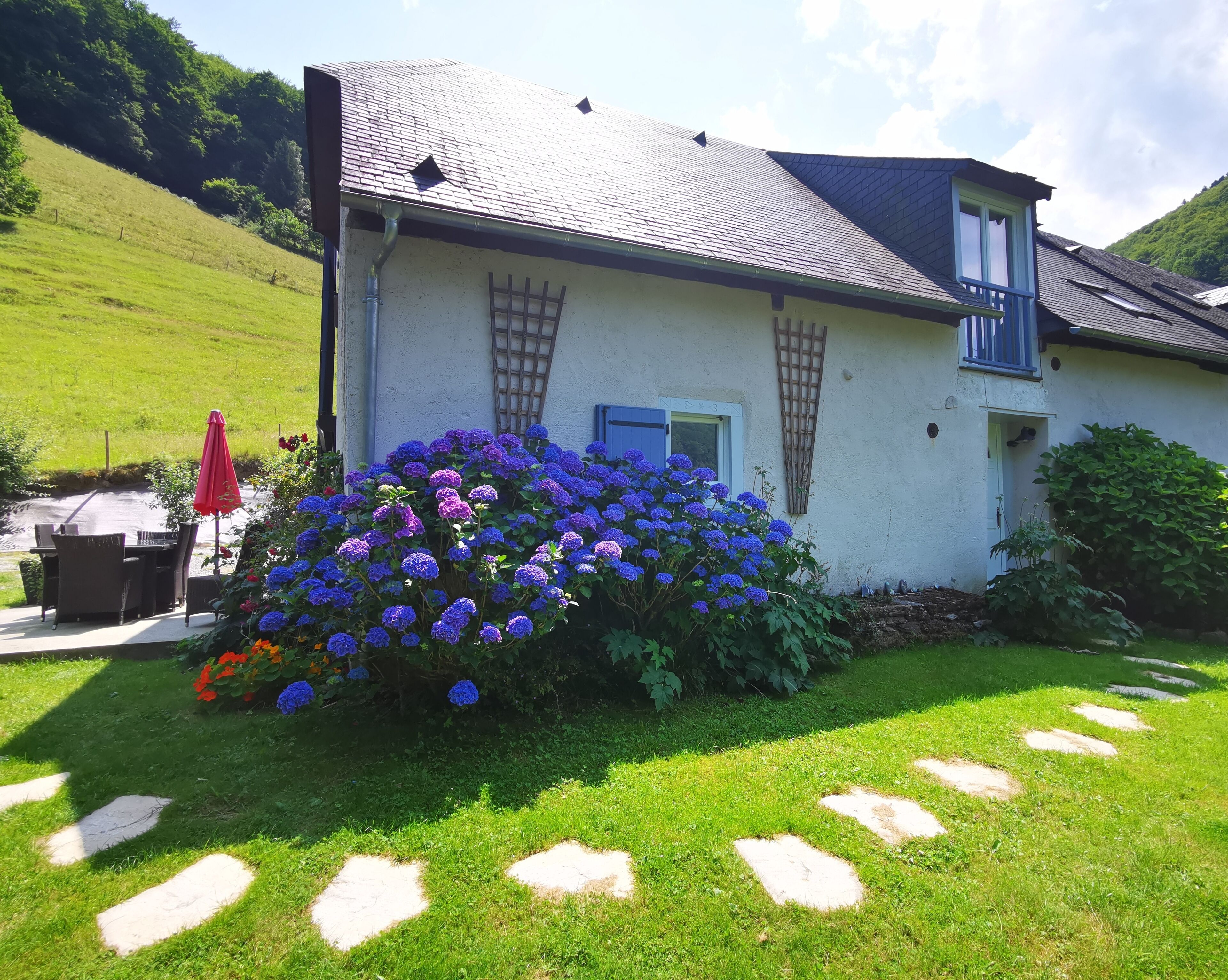 Cottage "La maison de Pascaline" Summer or winter, happiness will be there