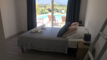 5 chambres, fer et planche à repasser, Wi-Fi, draps fournis