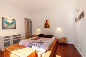 3 habitaciones, cuna de viaje, wifi gratis y ropa de cama