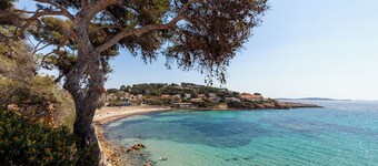 Romslig villa i hjertet av Sanary-sur-Mer, nær stranden terrasse