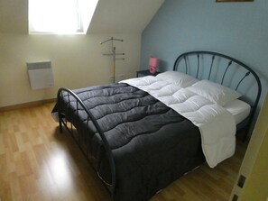 2 soveværelser, strygejern/strygebræt, sengetøj
