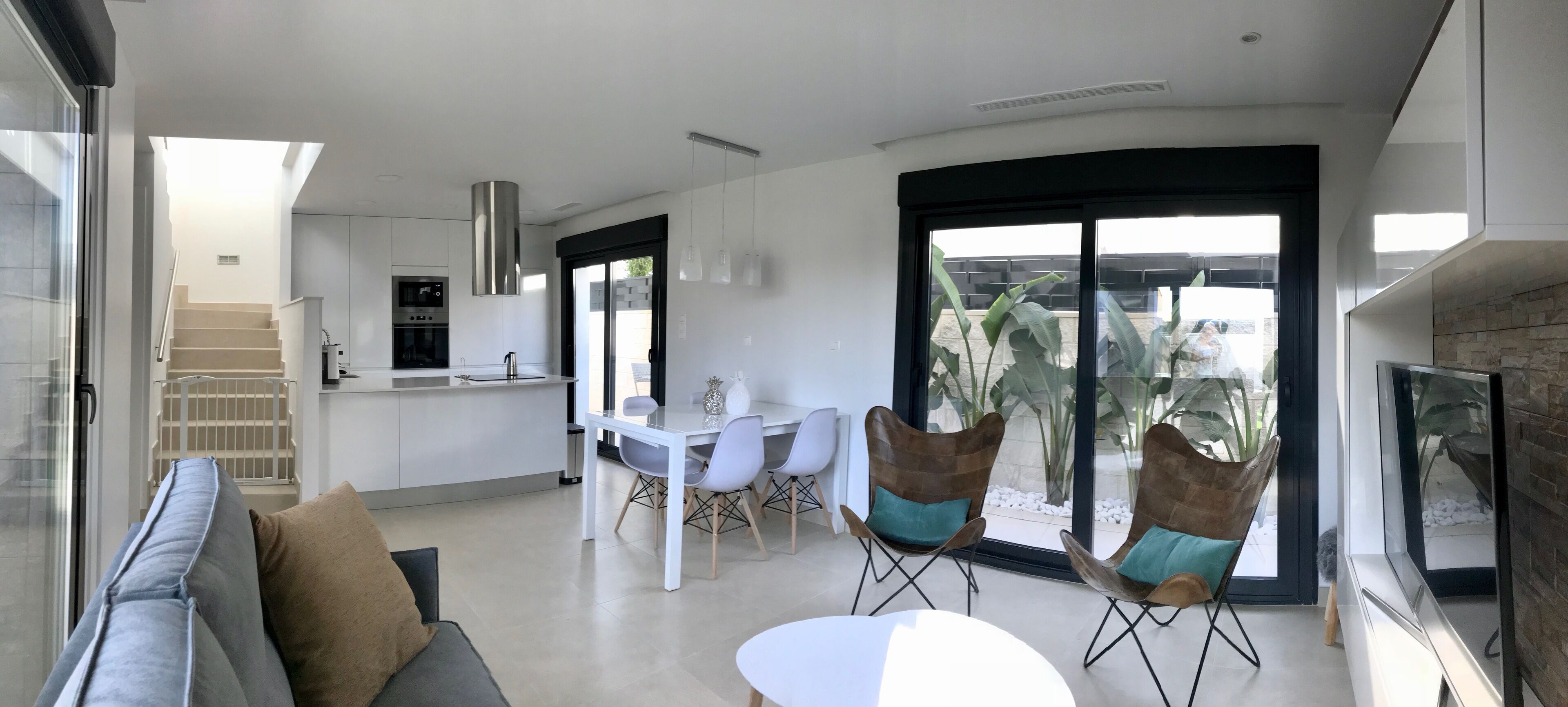 Magnificent modern villa with private heated jacuzzi pool with mountain views