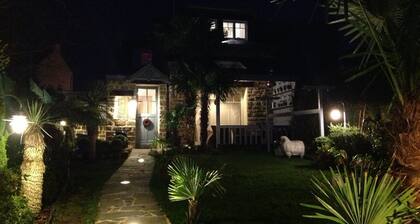 Bénodet. Kercreven fisherman's cottage with sea view. Classified 4* quiet