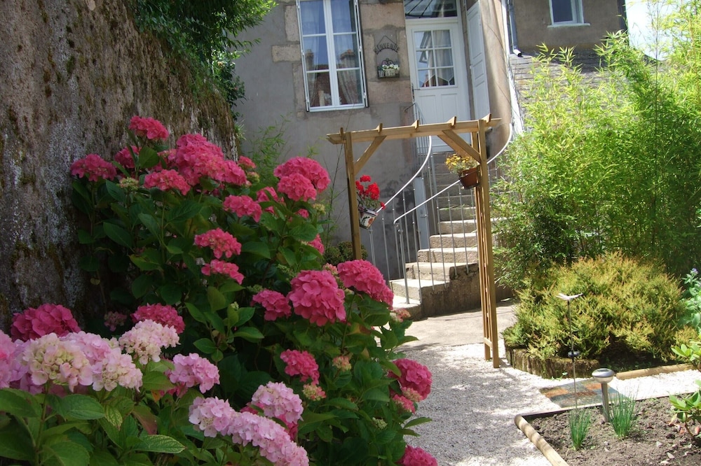 Furnished with charm, Downtown, Autun