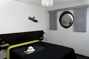 2 bedrooms, desk, iron/ironing board, travel crib