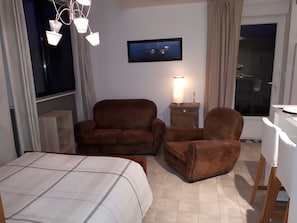 1 camera, Wi-Fi, lenzuola