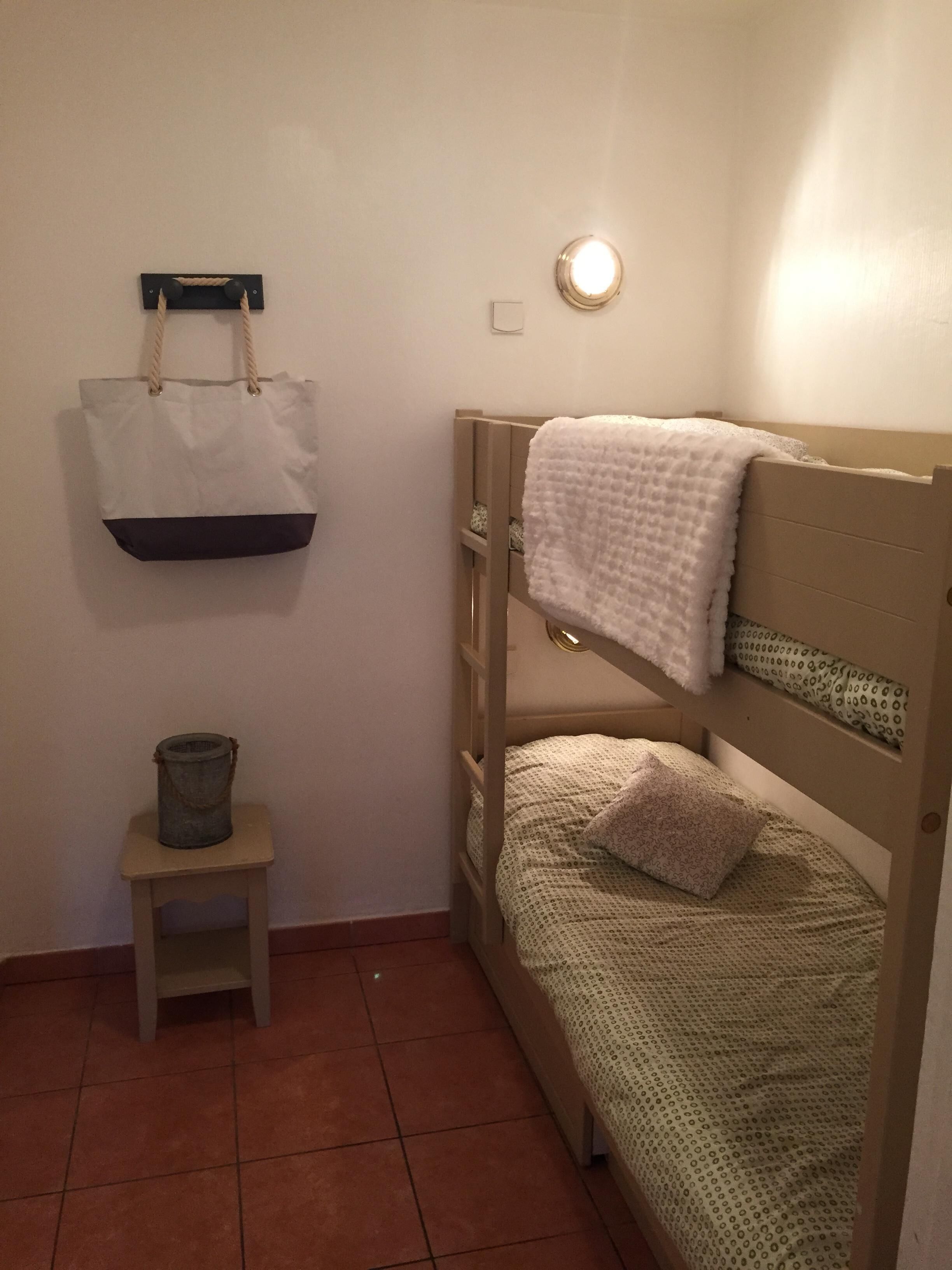 Nice apartment on the ground floor with issambres