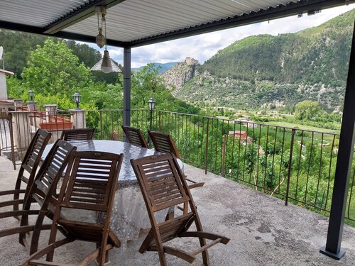 maison de vacance de rêve-calme repos-animaux acceptés-vue UNIQUE sur citadelle