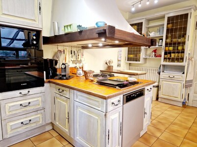 Beautiful and charming abode with exceptional views of the sea rated 4 stars