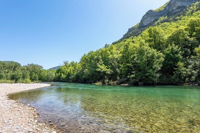 Contemporary 5-star villa Design & Nature ® Spa Private beach Gorges du Tarn