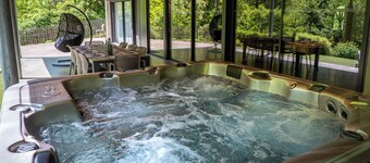 Contemporary 5-star villa Design & Nature ® Spa Private beach Gorges du Tarn