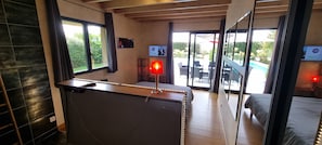 4 bedrooms, desk, iron/ironing board, travel crib