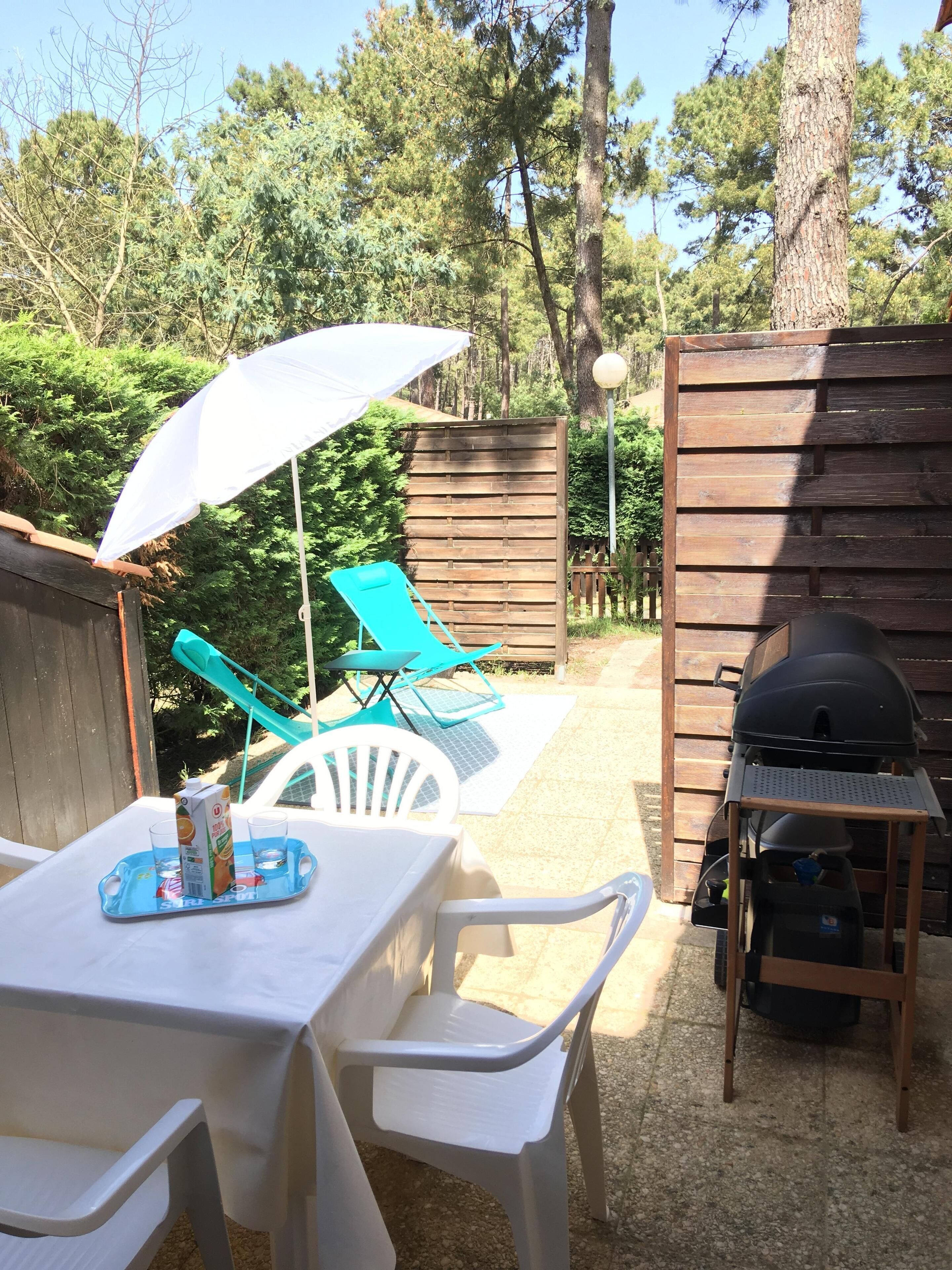 Maisonette in the heart of the pines 1.2km from the ocean