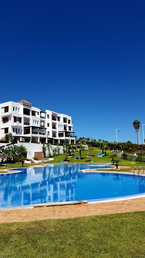 Pool - PROM SEPT / Refined apartment in front of Club Med near Cabo Negro beach (Cabo Negro ( province de M.diq))