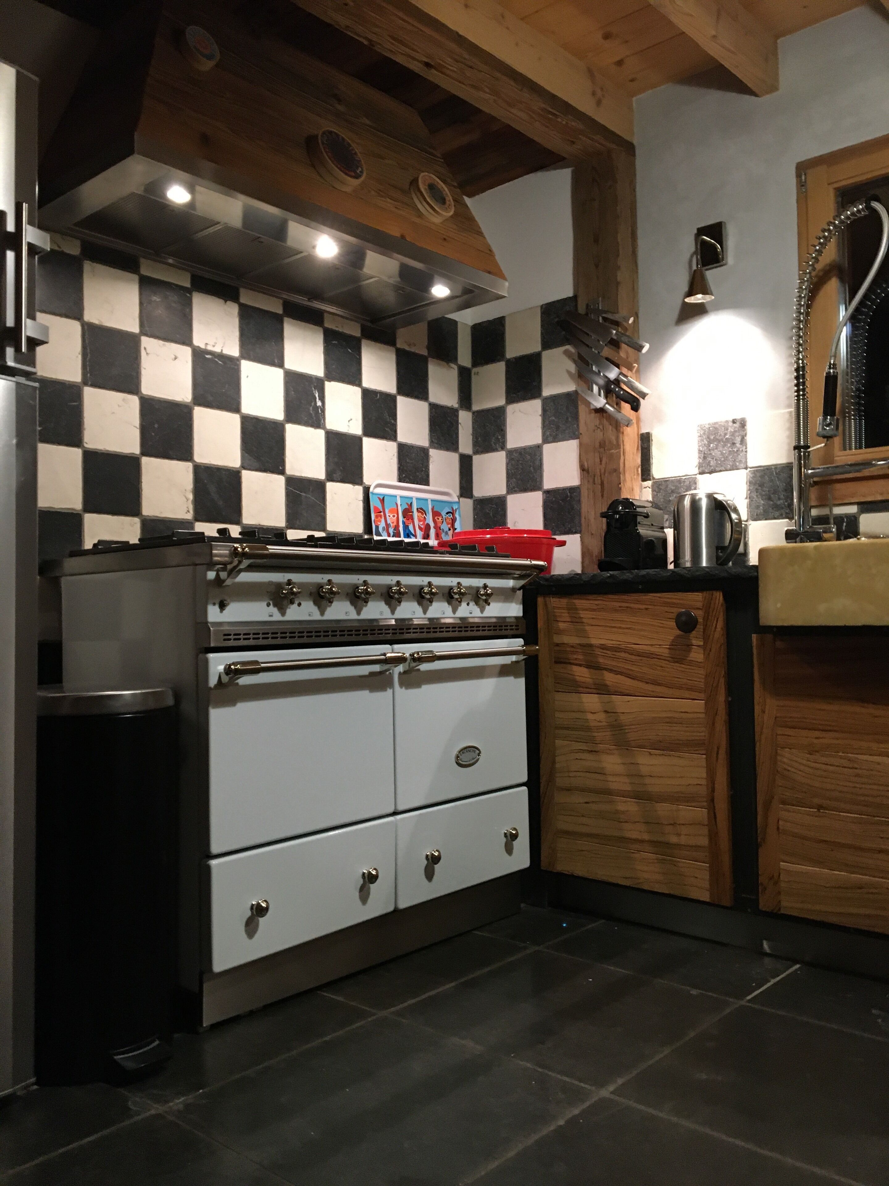 Charming chalet facing south - Sauna Spa - 12 people