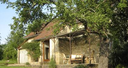 charming farm house in the heart of black Périgord, 3km from Sarlat