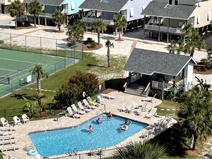 Fenced in Pool w/Bath House 