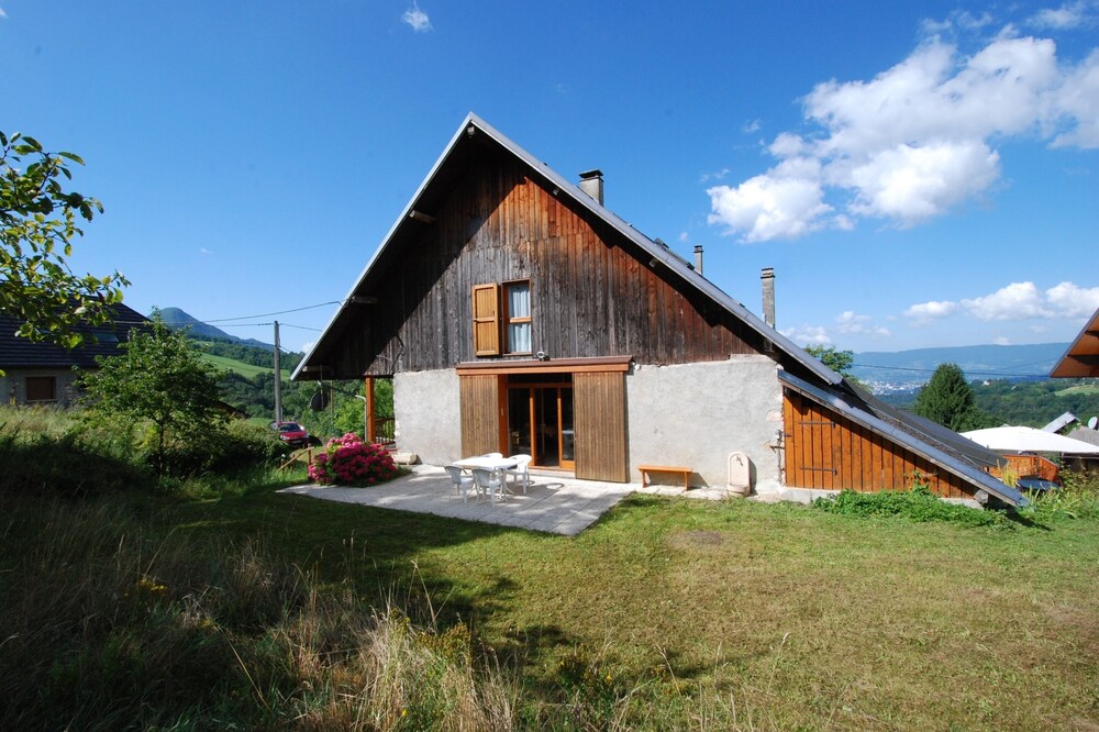 The charm of a large house in an old barn