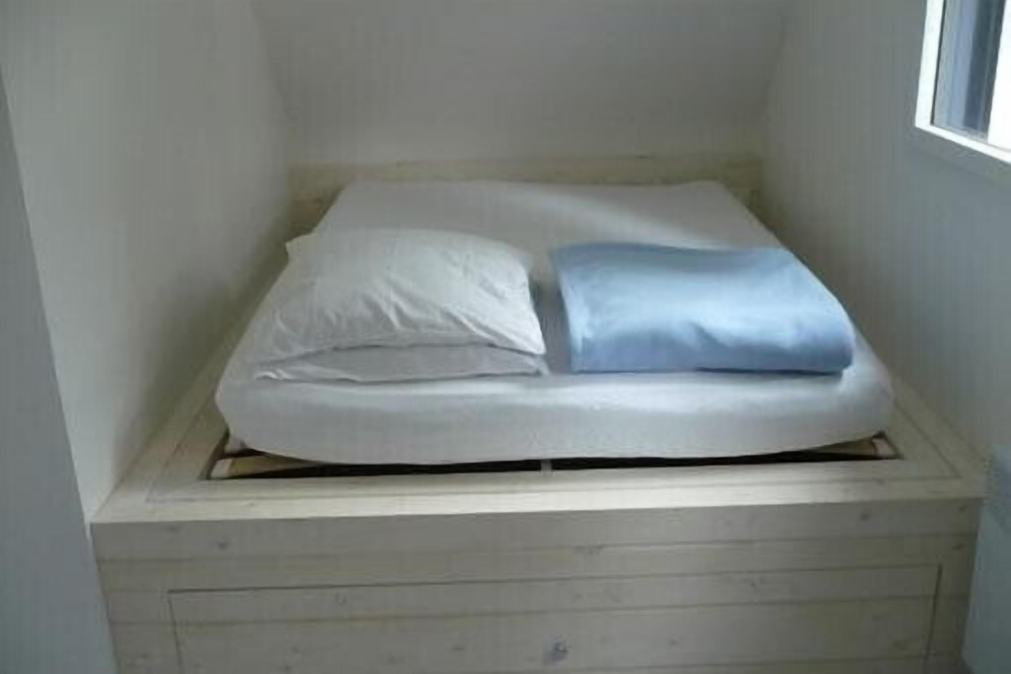 House with garden on the verge of the Morbihan bay