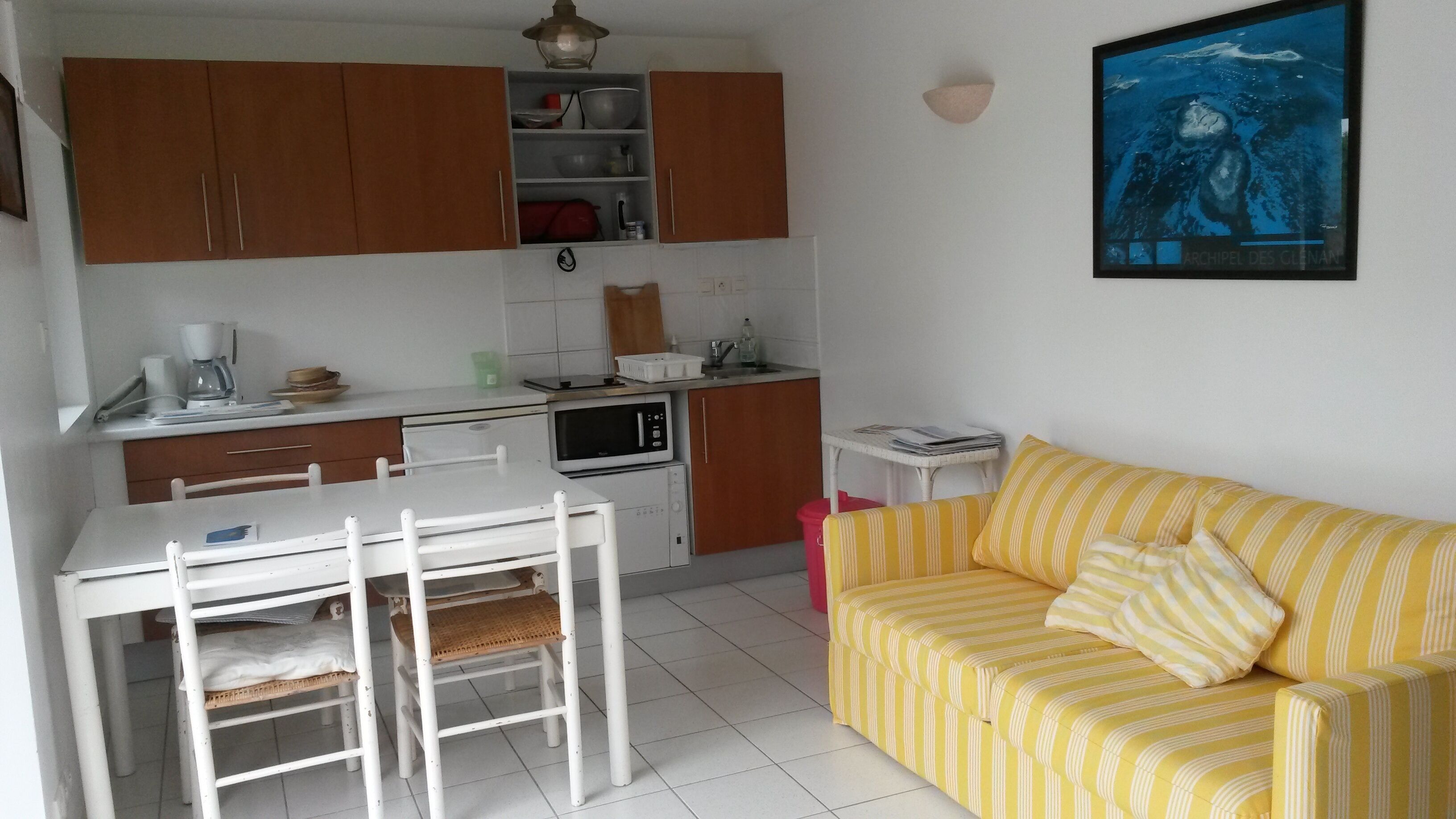 House with garden on the verge of the Morbihan bay