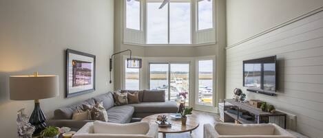 Smart TV, books, stereo