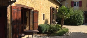 Mooi huis van 315 m² in een park van 4000 m² met zwembad op 3 minuten van Périgueux