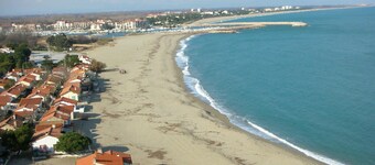 Villa 4 Faces in garden, 200 meters from the Beach