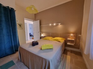 2 Schlafzimmer, Bügeleisen/Bügelbrett, Reisekinderbett, kostenloses WLAN