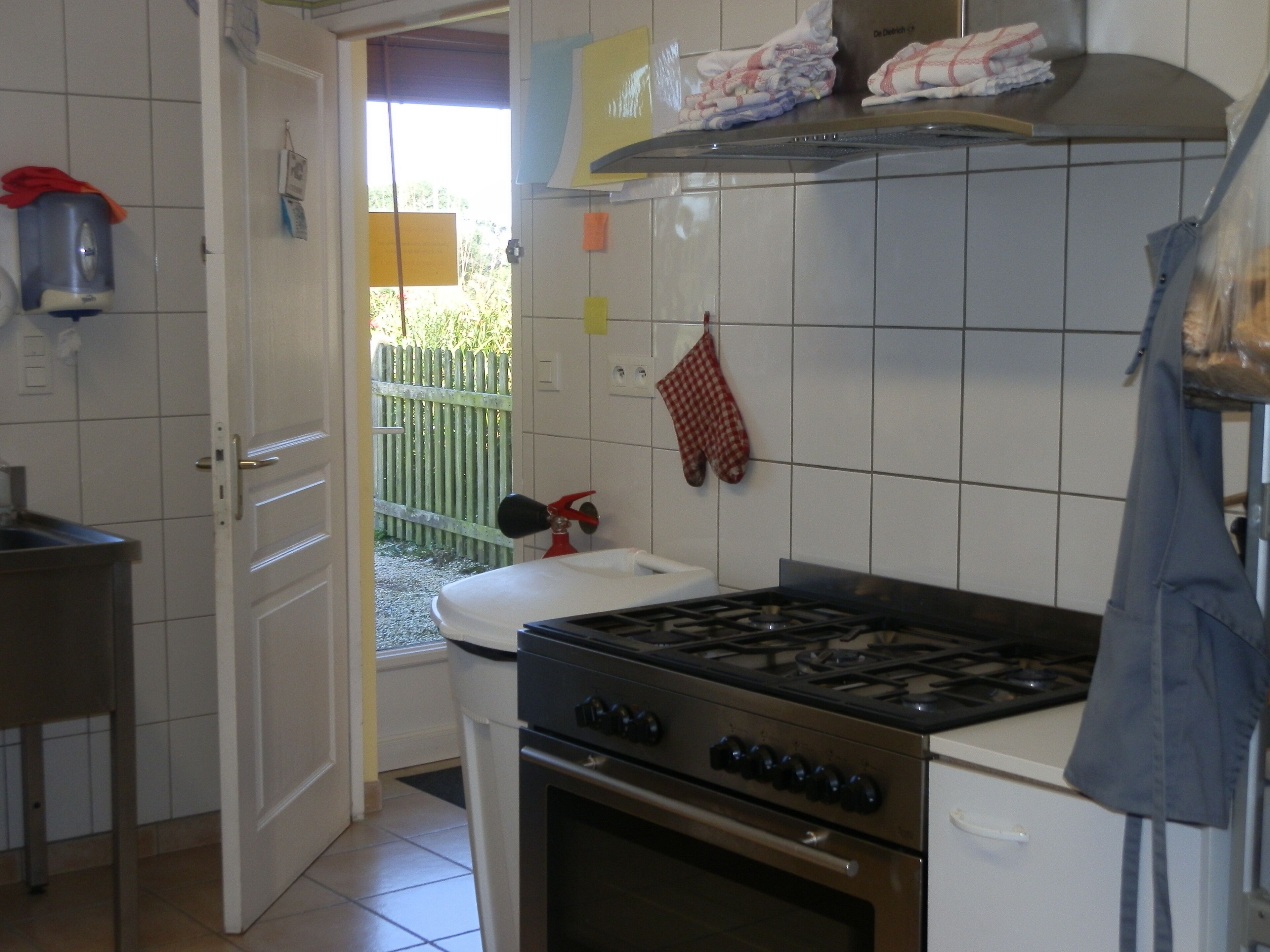 Large country cottage 2 km from the sea