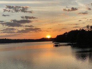 Plage, chaises longues, serviettes de plage