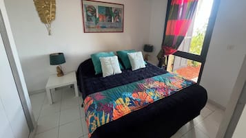 1 chambre, coffres-forts dans les chambres, fer et planche Ă repasser