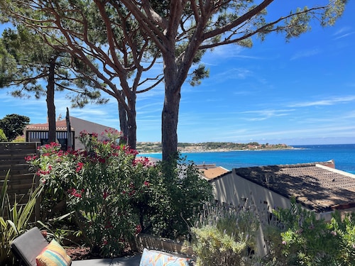 Appartement climatisé plein confort vue mer 50m de la mer a Sant Ambroggio