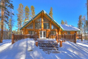 Exterior - Hot Tub, Foosball, 2 Mi to Ski, Garage, Ski Specials, Fireplaces, EV Charger (Breckenridge)