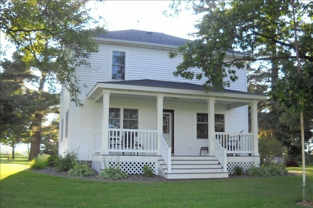 Gather together with family & friends in peaceful country atmosphere.