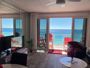 Smart TV, lettore DVD, impianto stereo