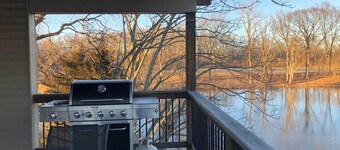 3 sovrum loft hus vid en sjö