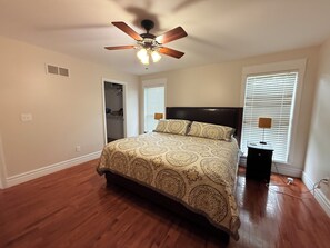 3 bedrooms, desk, iron/ironing board, travel cot