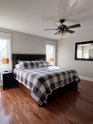 3 bedrooms, desk, iron/ironing board, travel cot