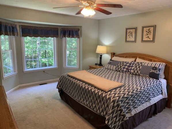 5 bedrooms, iron/ironing board, free WiFi, bed sheets