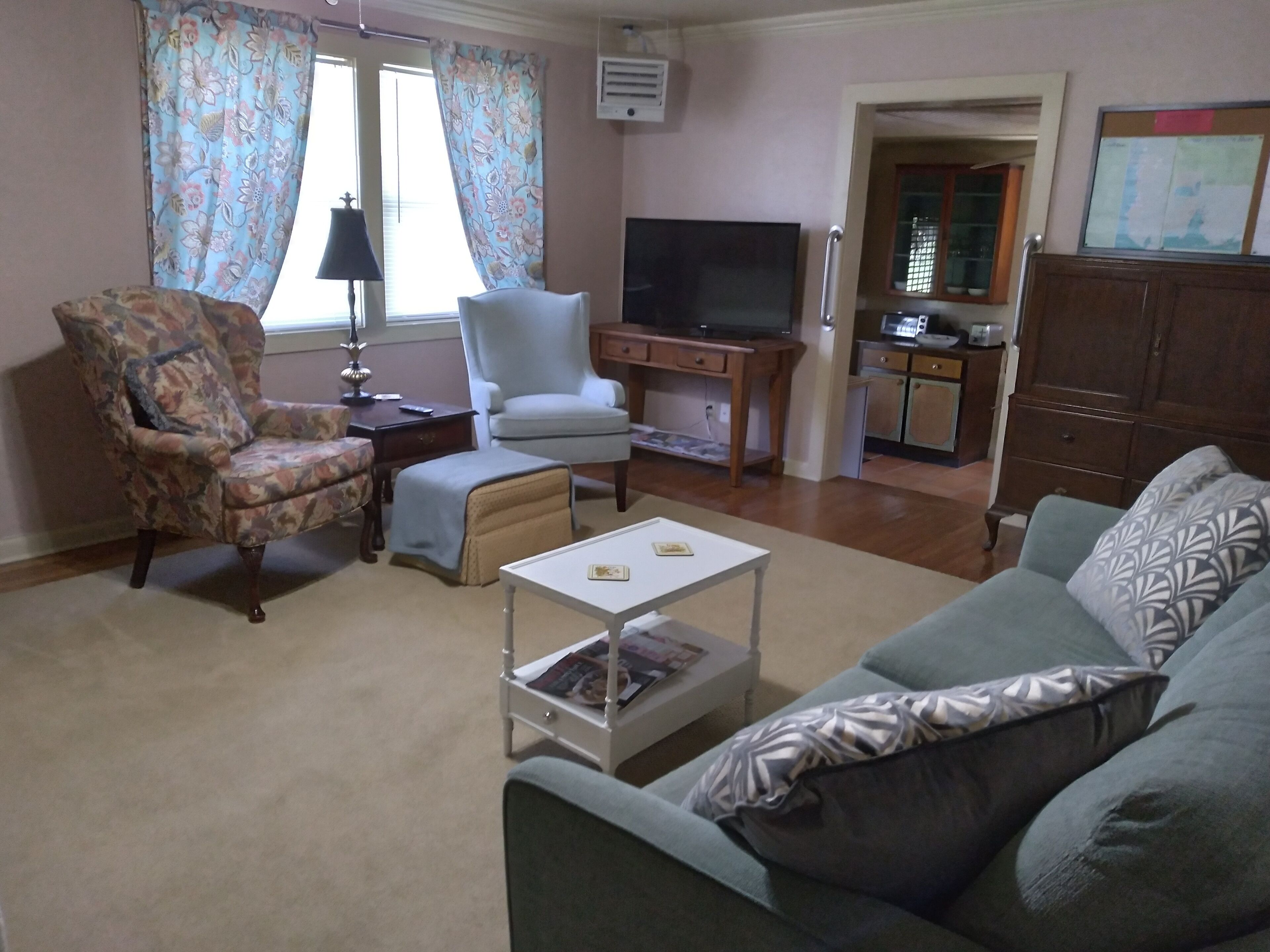 FAIRHOPE, AL: Villa Piccolo,1BR, 1BA, smoke-free/ pet-free, adult only, sleeps 2