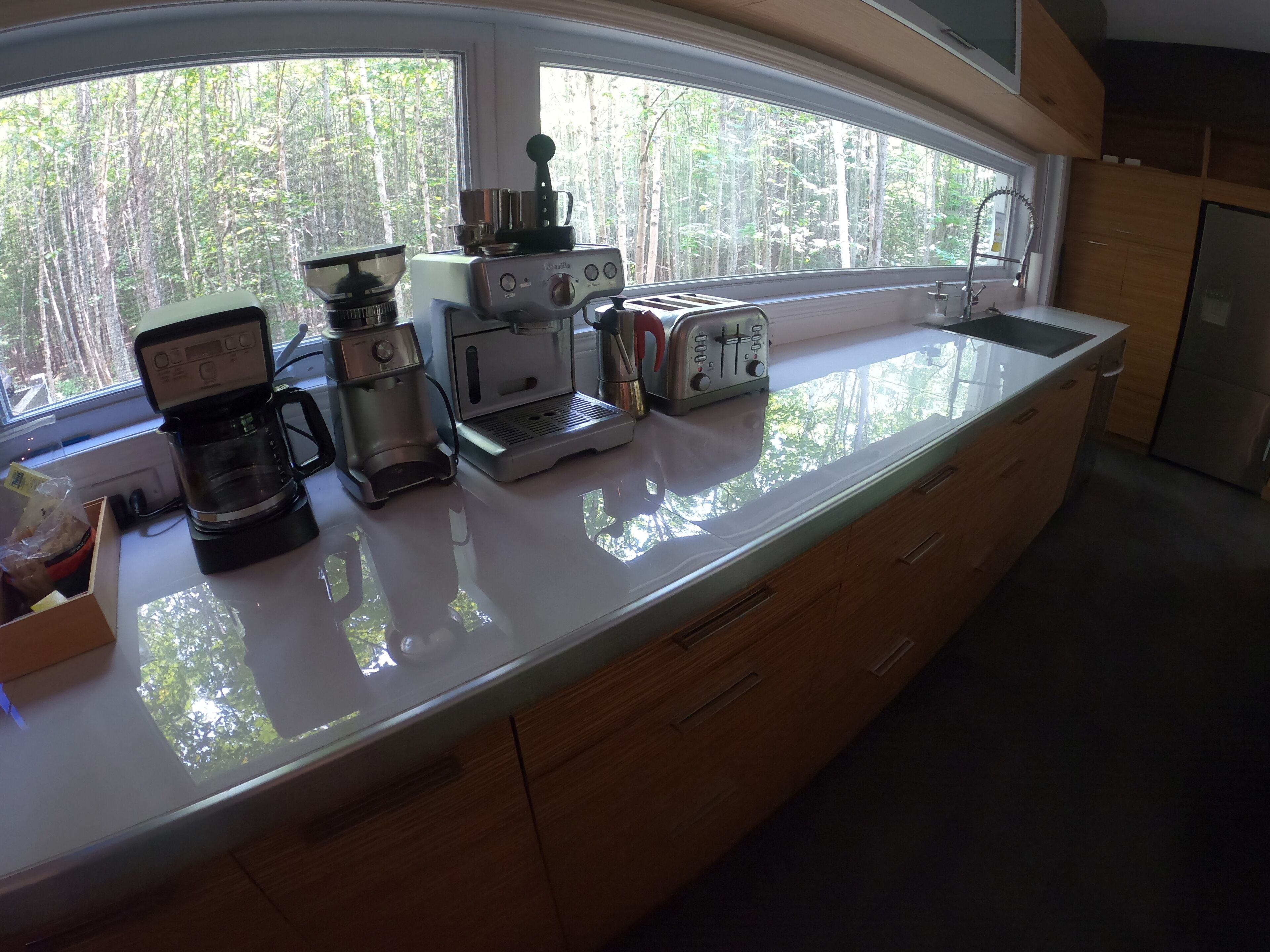 Neo Rustic (Nature, skiing, whale watching, modern comfort, tranquility)