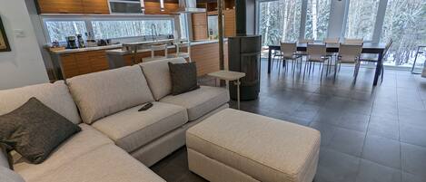 Smart-TV, Kamin, Videothek, Stereoanlage