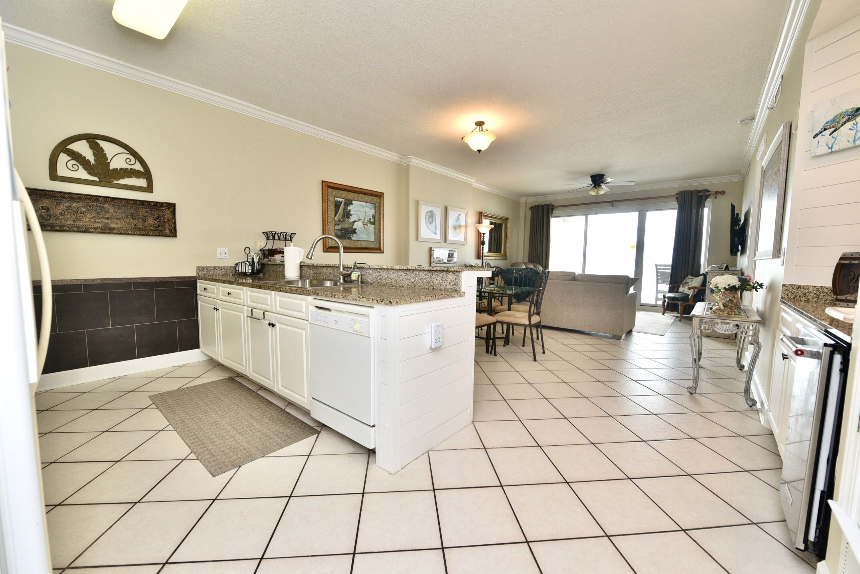 #403-Tons of space, oversized balcony overlooking pool w/direct beach view!