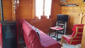 TV, fireplace, DVD player, stereo