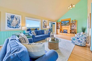 TV, foosball, offices - Oceanfront Home with Pool, Hot Tub, Elevator, and Game Room. Paradise Found! (Rodanthe)