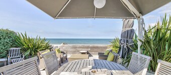 Maison front de mer, grande terrasse et pieds dans l'eau -Balcon sur Arromanches